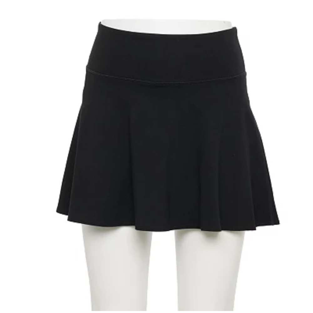 NWT sporty high rise skirt.